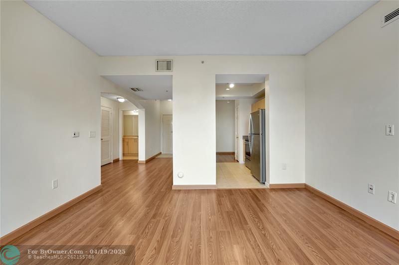 533 NE 3rd Ave #506, Fort Lauderdale, Florida image 8