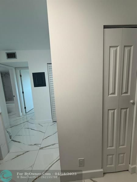 2106 S Cypress Bend Dr #508, Pompano Beach, Florida image 12