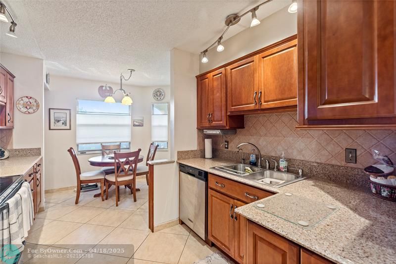 1503 Cayman Way #L4, Coconut Creek, Florida image 12