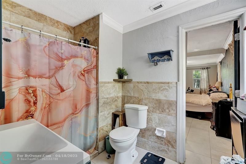930 NE 132nd St, North Miami, Florida image 27