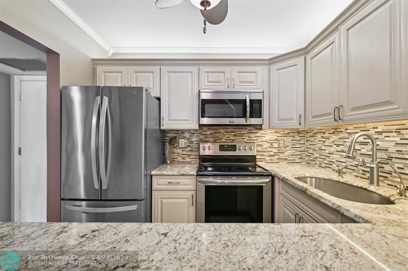 5620 SW 3rd Pl #114, Margate, Florida image 11