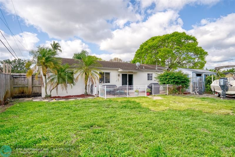 6471 Pershing St, Hollywood, Florida image 39