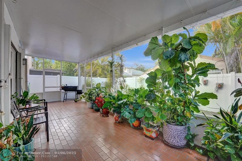 20725 NW 3rd St, Pembroke Pines, Florida image 40