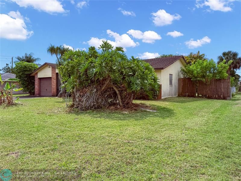 118 SW Lancaster Ave, Port Saint Lucie, Florida image 5