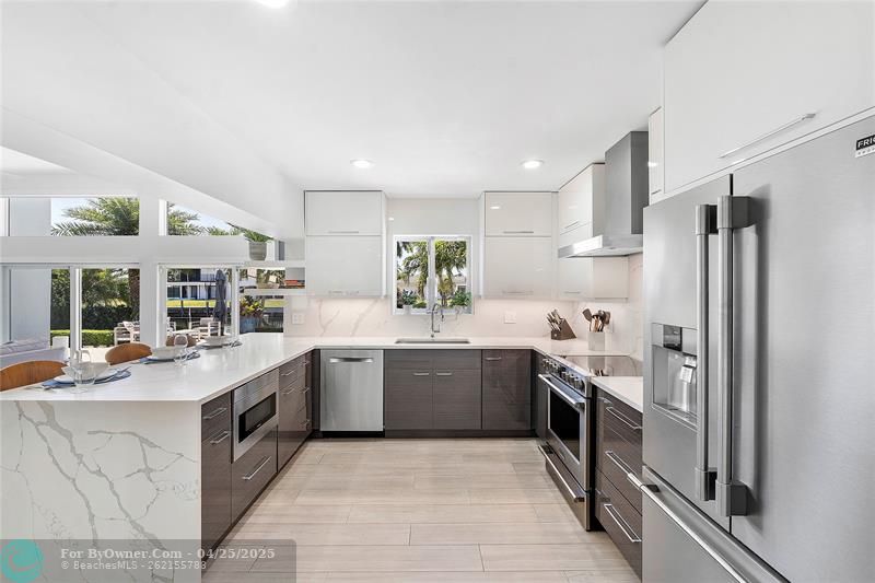 5621 Bayview Drive, Fort Lauderdale, Florida image 13