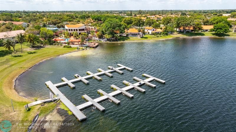 128 Centennial Ct, Deerfield Beach, Florida image 42