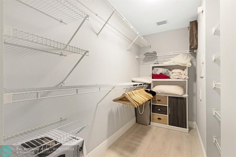 533 NE 3rd Ave #229, Fort Lauderdale, Florida image 9