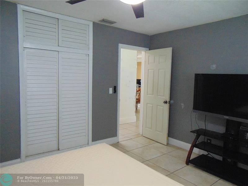 6512 NW 9th St, Margate, Florida image 22