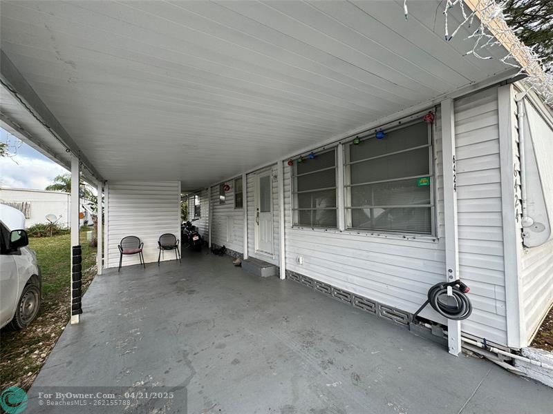 6424 Dogwood Lane, Lantana, Florida image 13