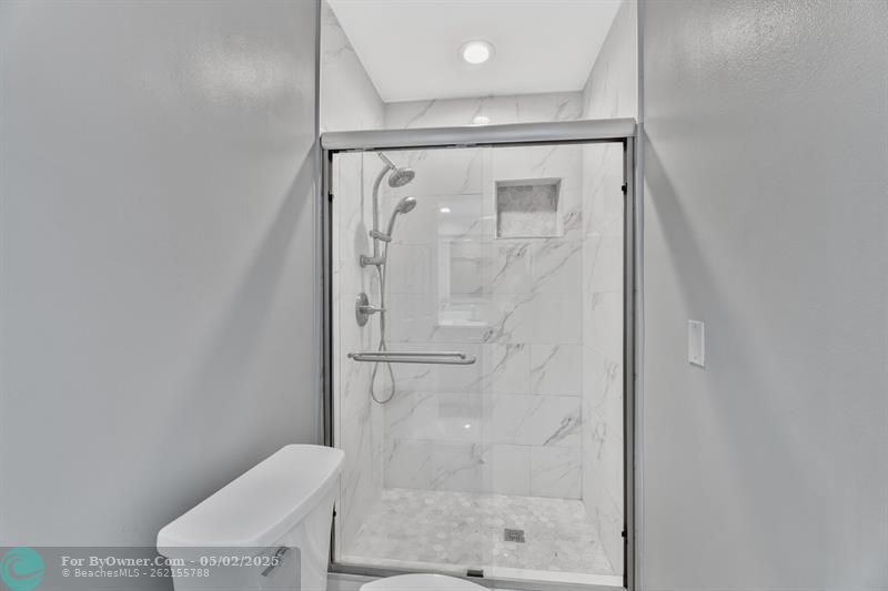 2335 NW 81st Ave, Sunrise, Florida image 9