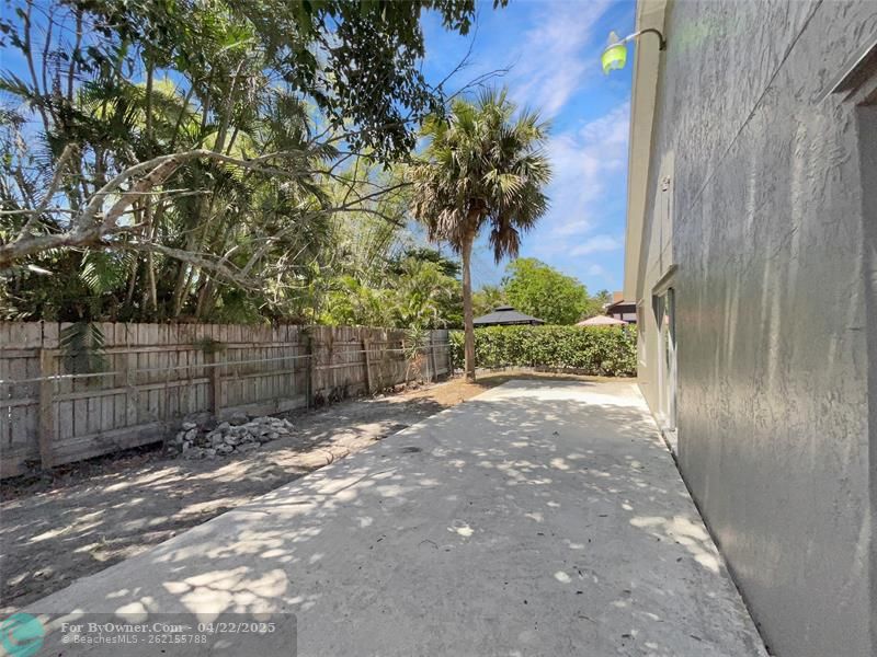 1066 Salmon Isle, Greenacres, Florida image 24