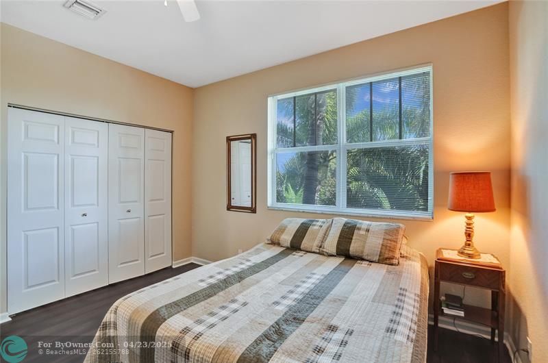 1249 NE 32nd St, Oakland Park, Florida image 11