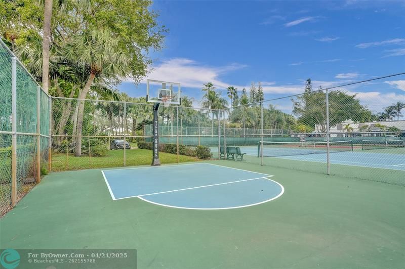1680 W Golfview Dr #1680, Pembroke Pines, Florida image 38