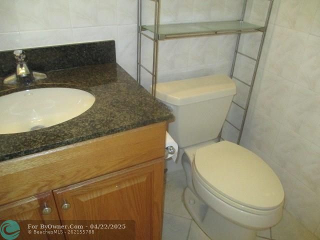2314 S Cypress Bend Dr #613, Pompano Beach, Florida image 5