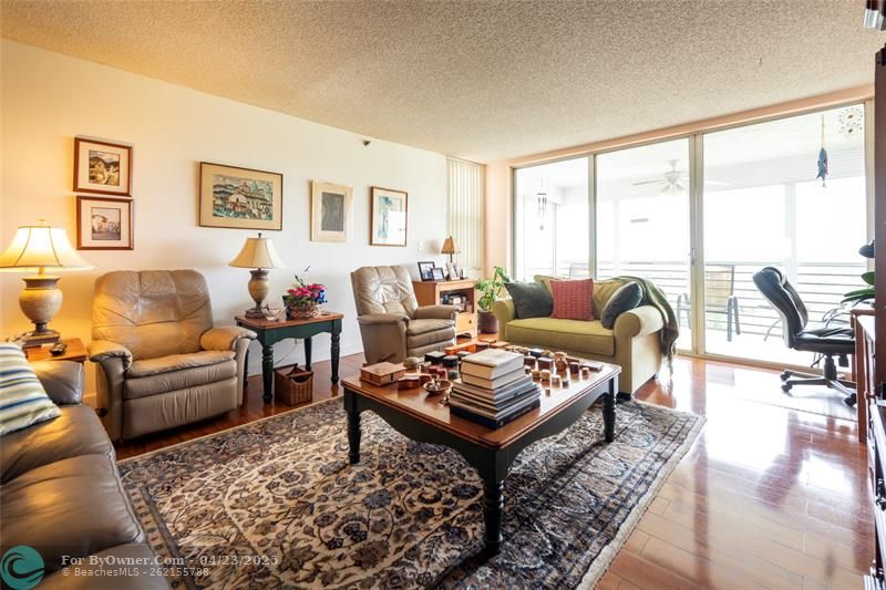 3507 Oaks Way #909, Pompano Beach, Florida image 4