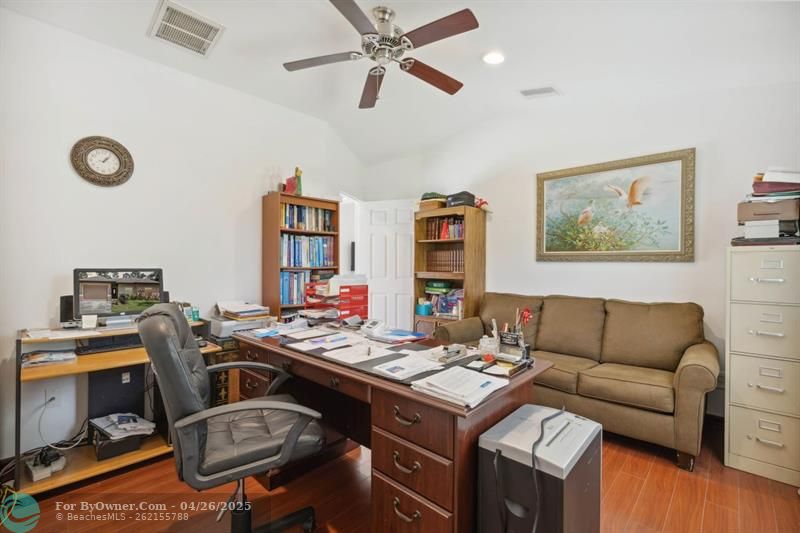 590 6th St Ne, Naples, Florida image 22