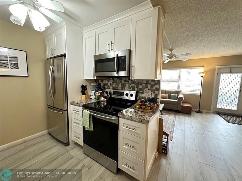 1007 Oakridge A #1007, Deerfield Beach, Florida image 9