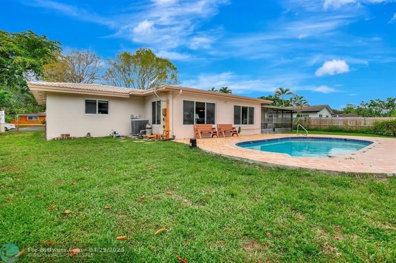 302 SW 58th Ave, Plantation, Florida image 28