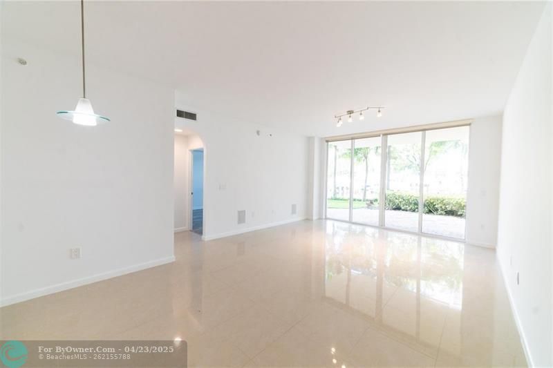 3340 NE 190th St #108, Aventura, Florida image 4
