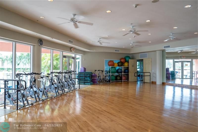 3340 NE 190th St #108, Aventura, Florida image 35