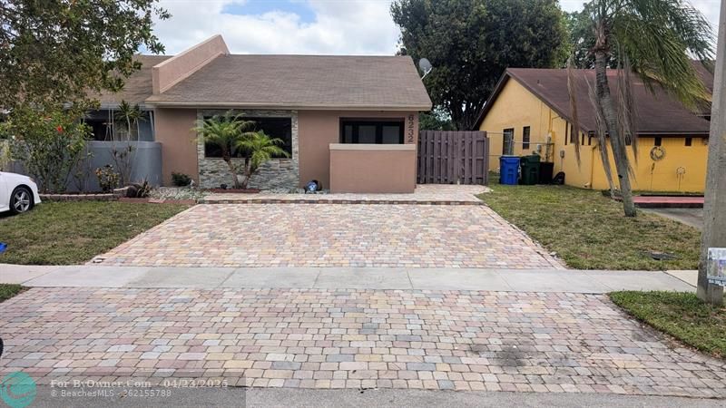 6232 NW 1st St, Margate, Florida image 1