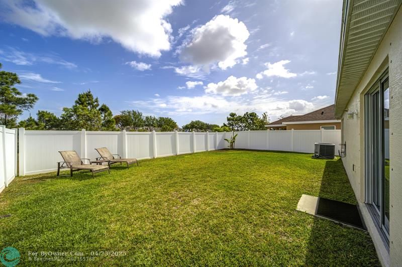 5485 NW Pine Trail Cir, Port Saint Lucie, Florida image 5