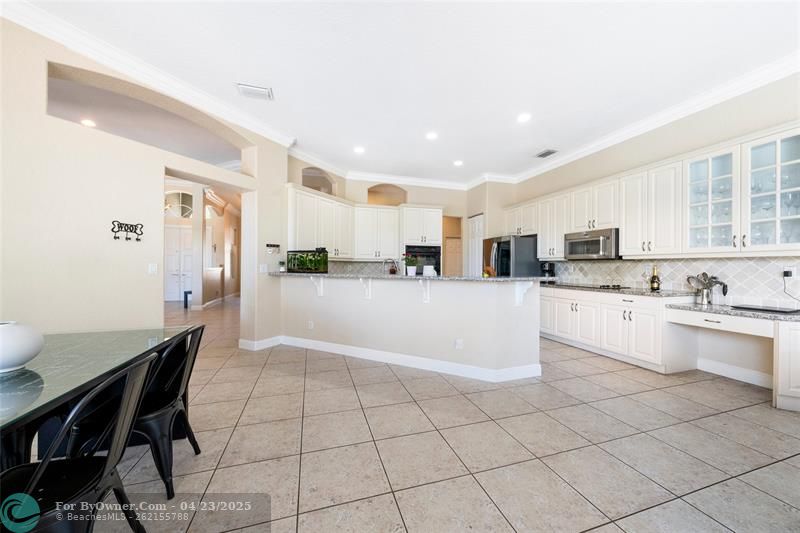 10645 NW 69th Pl, Parkland, Florida image 17