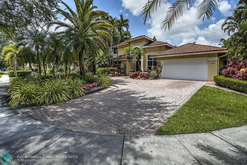 521 NW 107th Ave, Plantation, Florida image 3
