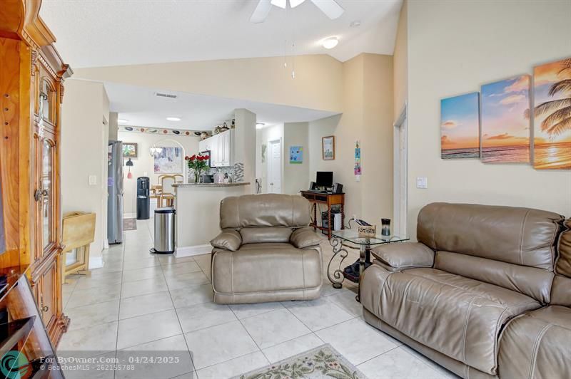 1653 SW 158th Ter, Pembroke Pines, Florida image 20