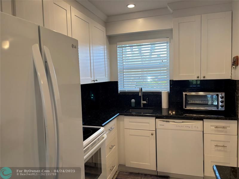 646 Snug Harbor Dr #H110, Boynton Beach, Florida image 6