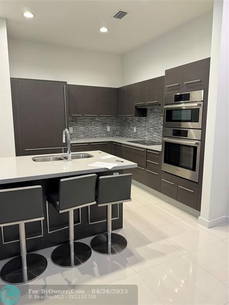 7875 NW 107th Ave #808, Doral, Florida image 6