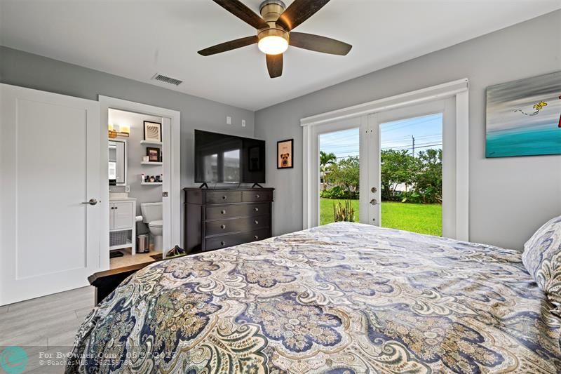 81 NW 37th St, Oakland Park, Florida image 19