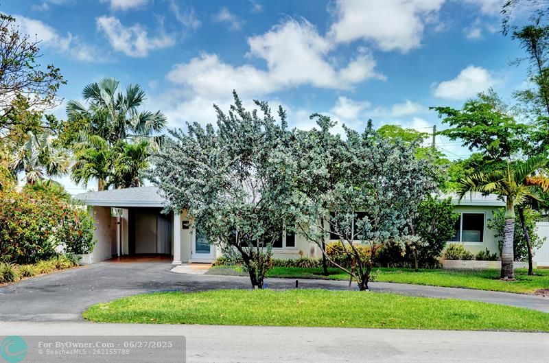 81 NW 37th St, Oakland Park, Florida image 3