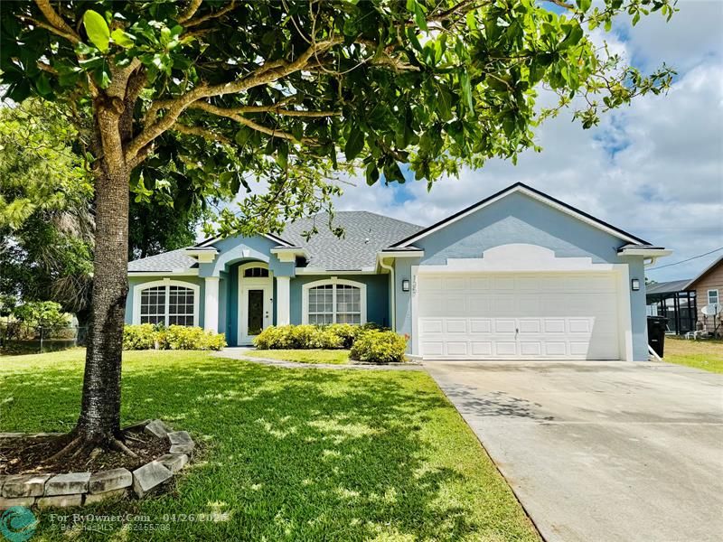 135 SW Eyerly Ave, Port Saint Lucie, Florida image 1