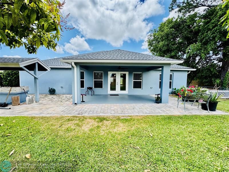 135 SW Eyerly Ave, Port Saint Lucie, Florida image 42