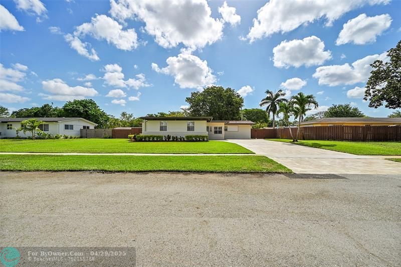 612 Orchid Dr, Plantation, Florida image 3