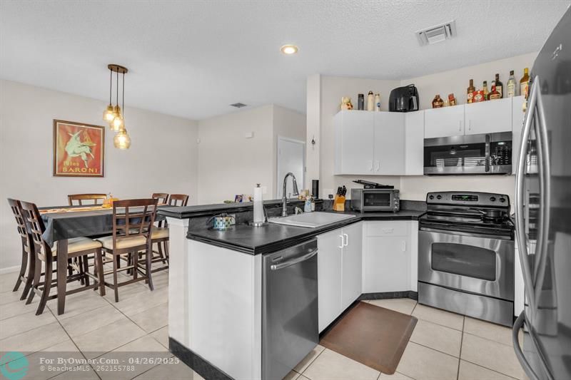5900 S Golden Beauty Ln #5900, Tamarac, Florida image 12