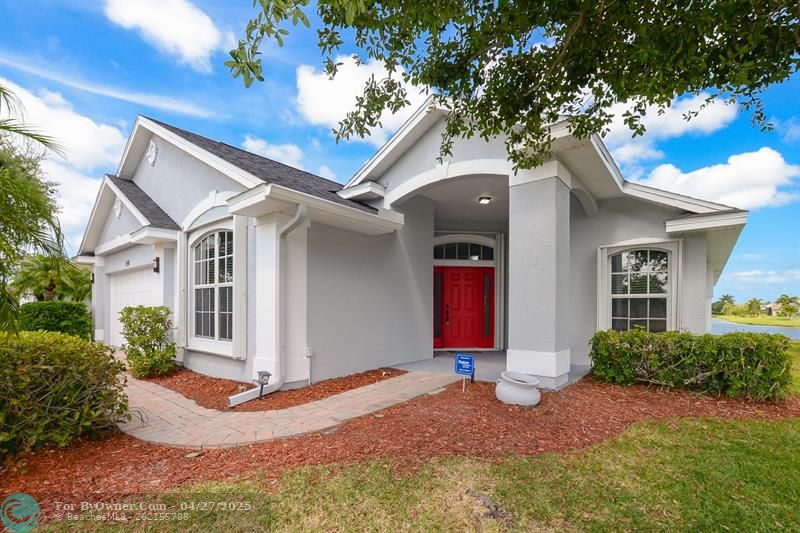 590 Valencia Cir, Vero Beach, Florida image 2