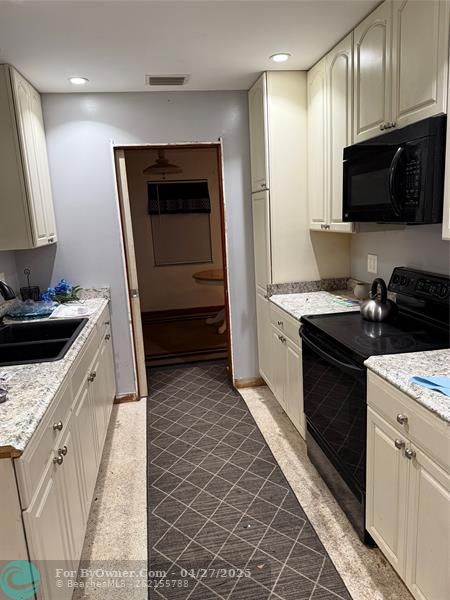 414 Virginia St, Key West, Florida image 32
