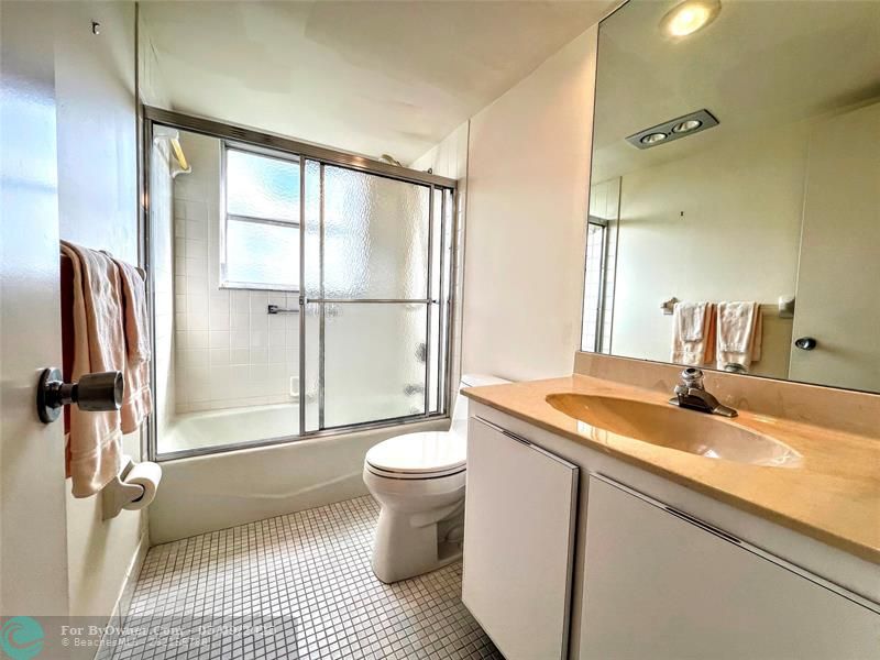 2nd Bathroom