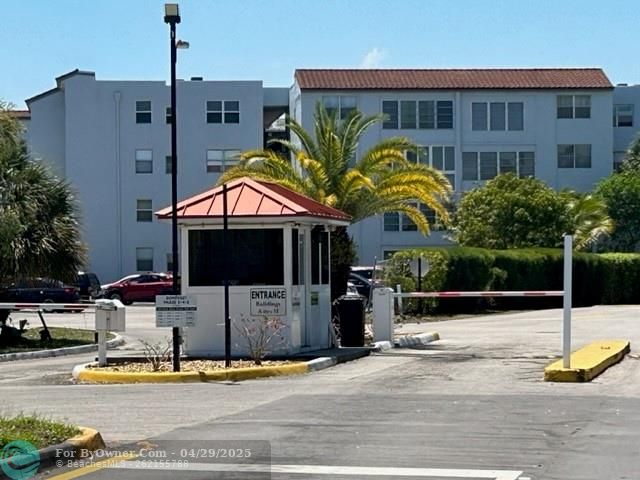 2861 Somerset Dr #312, Lauderdale Lakes, Florida image 3