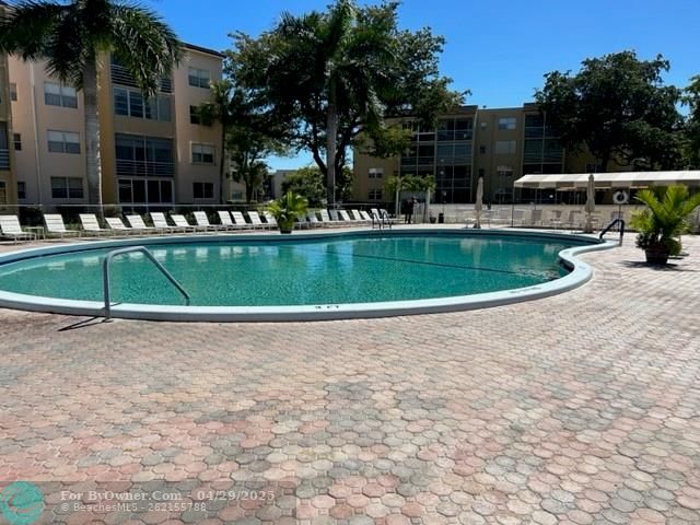 2861 Somerset Dr #312, Lauderdale Lakes, Florida image 38