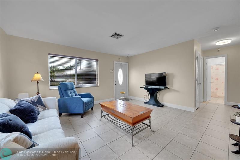 4563 NW 16th Terrace, Tamarac, Florida image 4