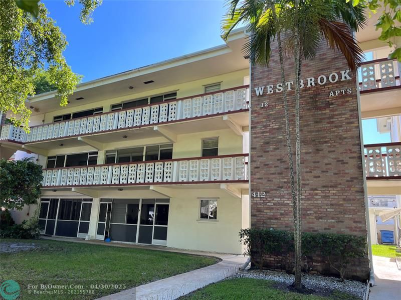 412 S Luna Ct #2, Hollywood, Florida image 2