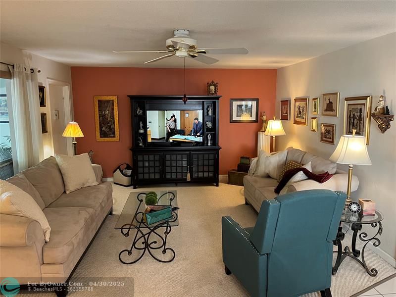 412 S Luna Ct #2, Hollywood, Florida image 5