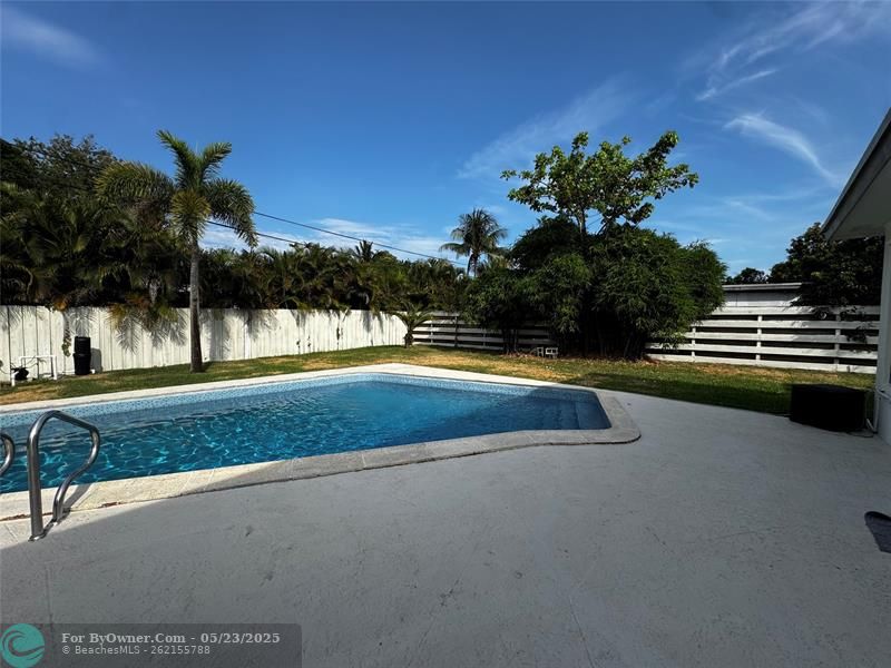 818 Fairway Dr, Plantation, Florida image 14