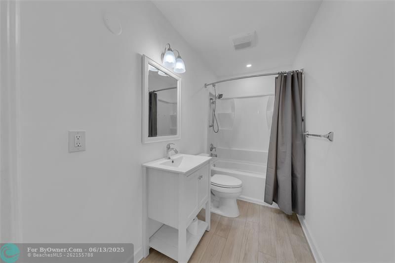 170 Cypress Club Dr #716, Pompano Beach, Florida image 23