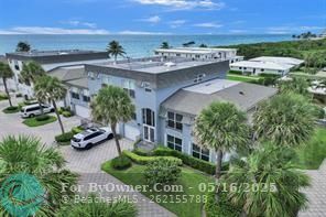 All Newly Renovated, Boutique Townhouse On The Beach