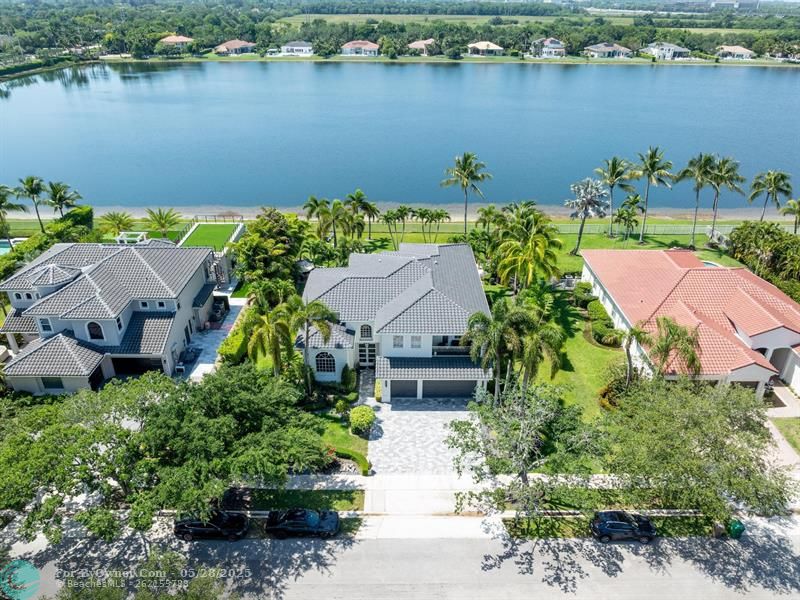 15546 SW 17th St, Davie, Florida image 2