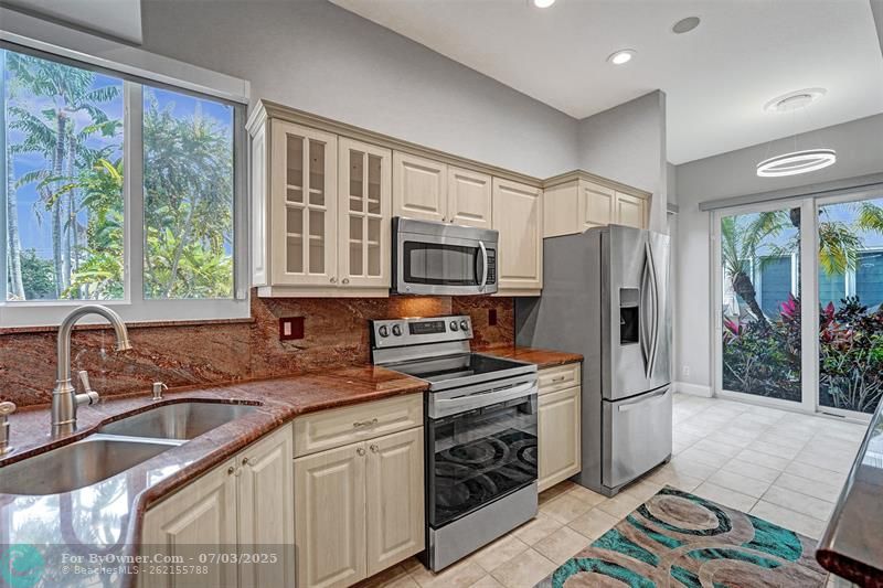 1744 NE 9th St, Fort Lauderdale, Florida image 9